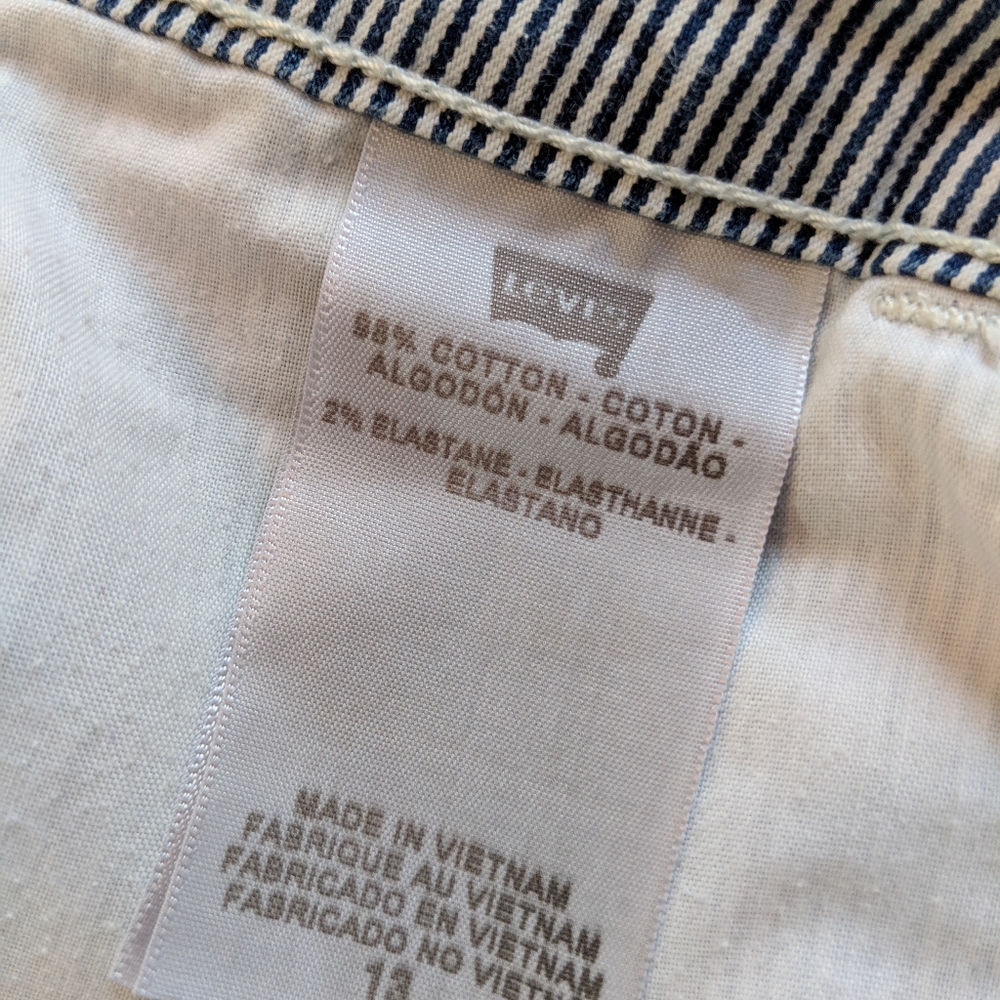 Levi's Mid Rise Striped Jean Shorts size 13 - Picture 4 of 7